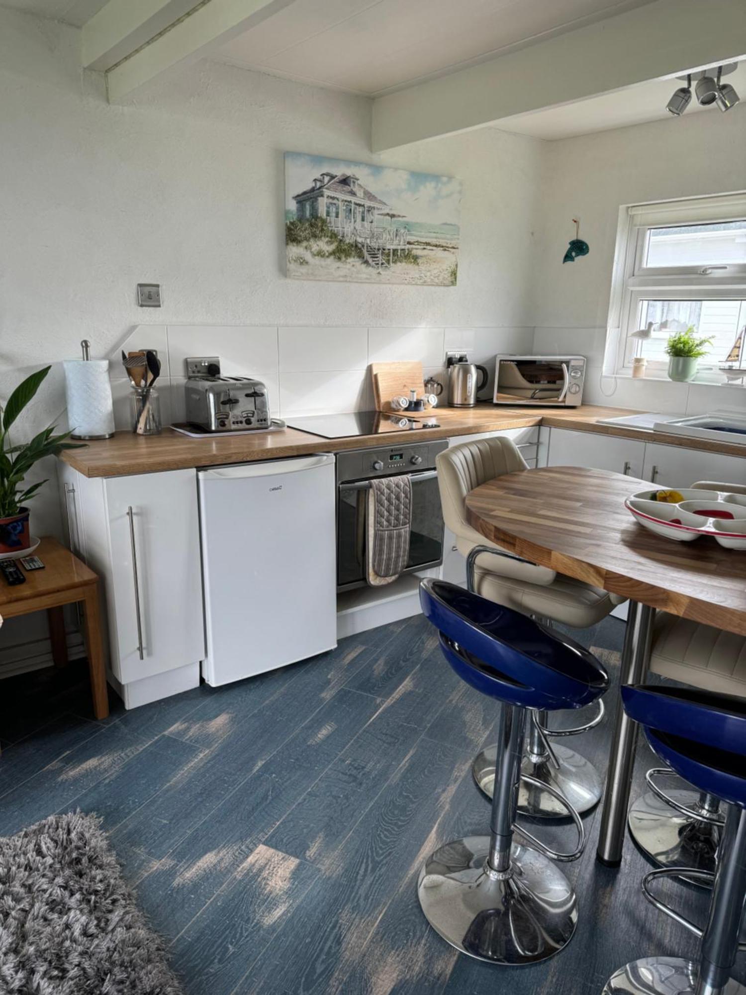 Cosy Beach Chalet Scratby Exterior photo